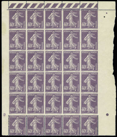 N° 236 40c violet, bloc de 30 timbres, haut de feuille,