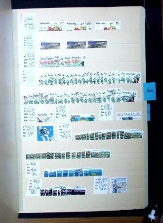 1872-2011 Un albume de stock avec beaucoup de timbres