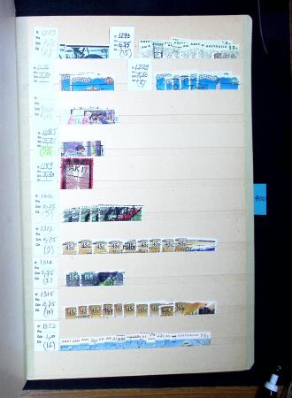 1872-2011 Un albume de stock avec beaucoup de timbres