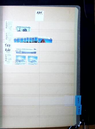 1872-2011 Un albume de stock avec beaucoup de timbres