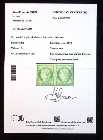N° 2 15c vert en paire neuve avec sa gomme d'origine,