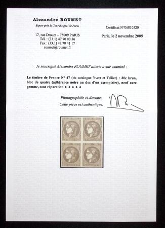 N° 47 30c brun en bloc de 4, adhérences sur la gomme,