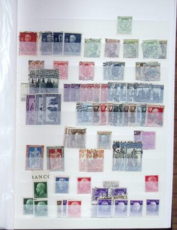 1840-1990 Lot d'Italie avec des timbres neufs et oblitérés