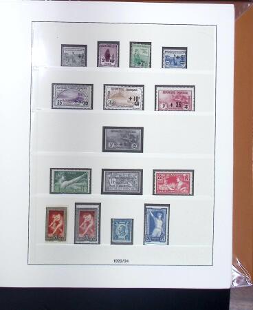 1849-1971 Collection en 3 albums en neufs et en oblitérés