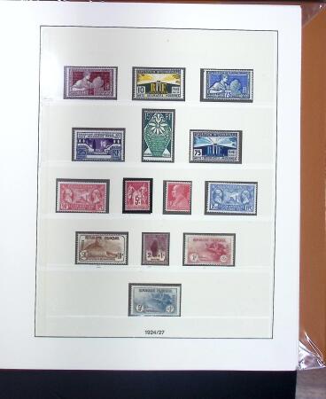 1849-1971 Collection en 3 albums en neufs et en oblitérés