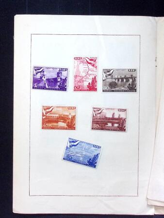 1947-1949 Petit feuillet contenant un ensemble de blocs