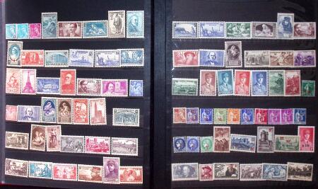 1852-1982 Collection d'oblitérés et stock en 3 classeurs,
