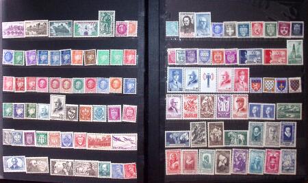 1852-1982 Collection d'oblitérés et stock en 3 classeurs,