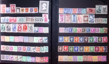 1852-1982 Collection d'oblitérés et stock en 3 classeurs,