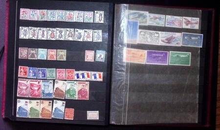 1852-1982 Collection d'oblitérés et stock en 3 classeurs,