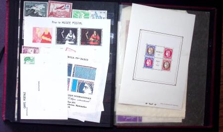 1852-1982 Collection d'oblitérés et stock en 3 classeurs,