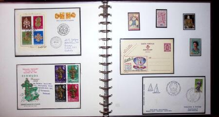 THEMATIC COLLECTION of sea shells in 9 albums