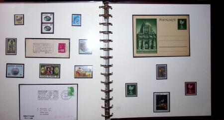 THEMATIC COLLECTION of sea shells in 9 albums