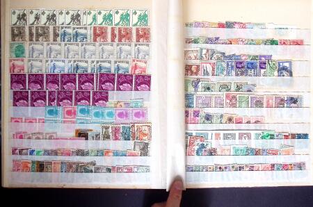 1892-1949 Old-time collection in 8 stock books & miscelleanous,