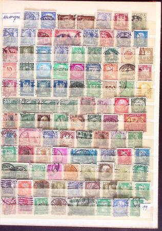 1900-40, Lot of almost 4000 PERFINS from a range of