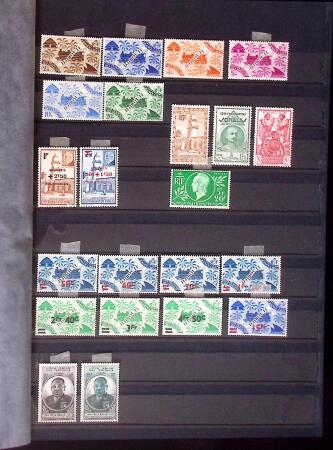 1894-1966, Collection principalement neuve en un album,