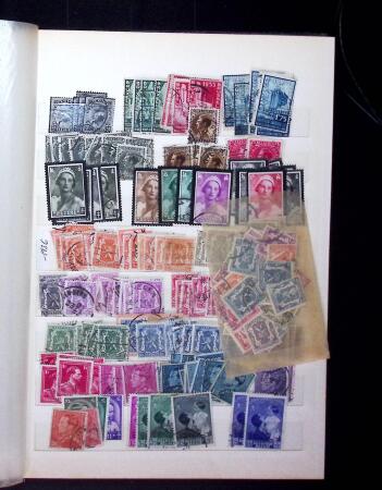 1849-2004 BENELUX selection in 11 stockbooks with strength