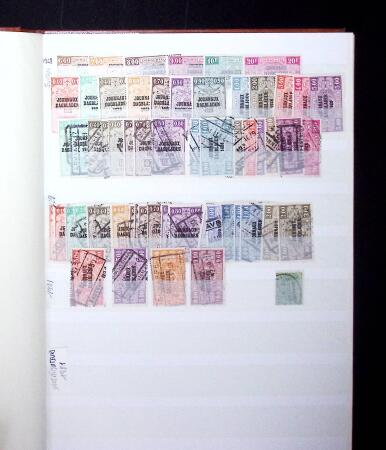 1849-2004 BENELUX selection in 11 stockbooks with strength