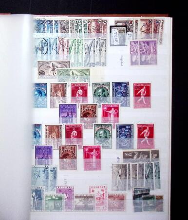 1849-2004 BENELUX selection in 11 stockbooks with strength
