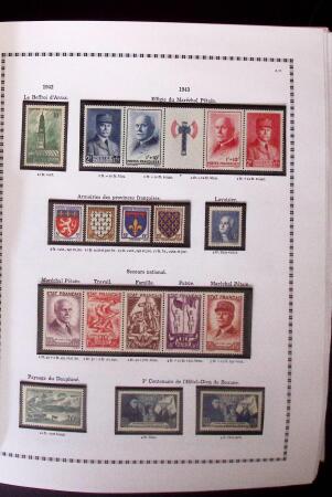 1860-2014, Collection de France en huit albums et classeurs,
