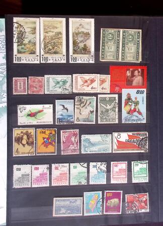1880-1990, Small lot of foreign in 4 large stockbooks,