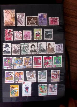 1880-1990, Small lot of foreign in 4 large stockbooks,
