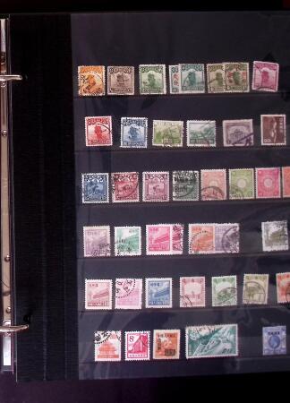 1880-1990, Small lot of foreign in 4 large stockbooks,