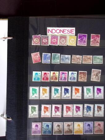 1880-1990, Small lot of foreign in 4 large stockbooks,