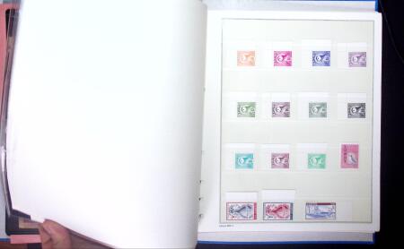 1962 Ensemble important en 10 albums et une boite avec