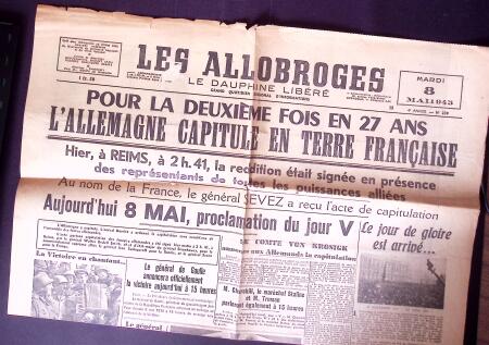 1940-45, LIBÉRATION: Très beau lot en quatre classeurs,