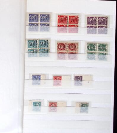1940-45, LIBÉRATION: Très beau lot en quatre classeurs,