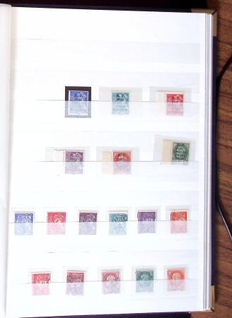 1940-45, LIBÉRATION: Très beau lot en quatre classeurs,