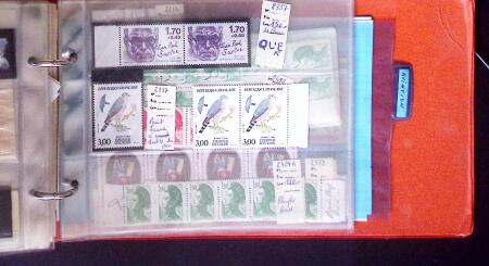 1943-1996 Lot de timbre avec des séries de personnage