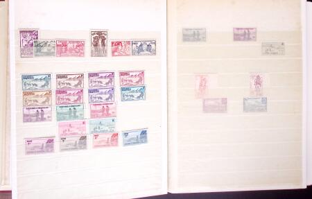 1859-1980 Collection des colonies de A à Z  en 7 albums