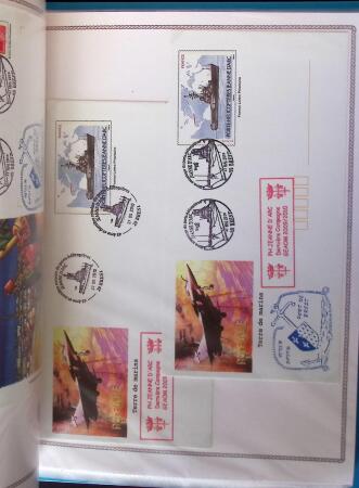 1964-2010 8 beaux classeurs de Poste Navale: porte-hélicoptères