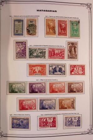 Collection de timbres d'Algérie en 1 album, MADAGASCAR