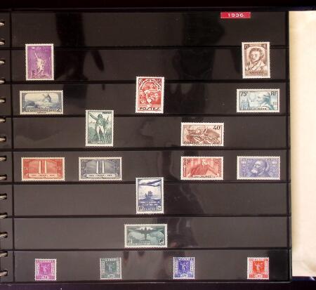 1849-1968 Collection en deux albums Safe dont 136**,