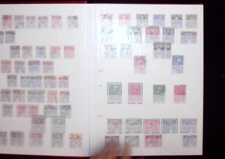 1850-1960 Small collection of Austria in two stockbooks,