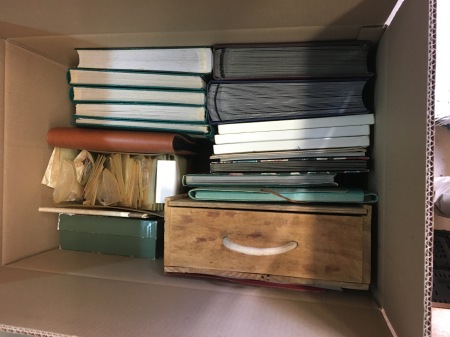 1850-1990 All-world selection in 8 boxes and 21 stockbooks