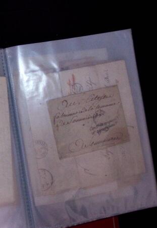 1646-1850 Ensemble classé en une boite , 1 gros classeur,