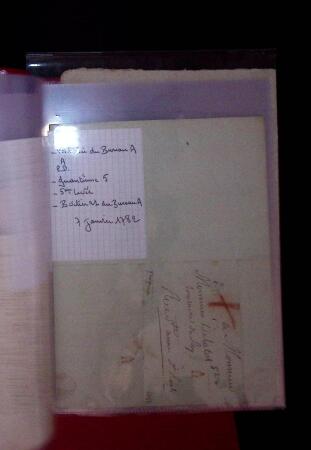 1646-1850 Ensemble classé en une boite , 1 gros classeur,