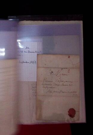 1646-1850 Ensemble classé en une boite , 1 gros classeur,