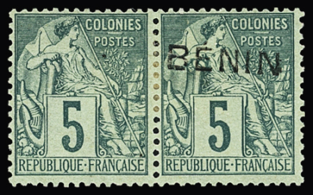 N° 4a 5c vert, paire dont un sans surcharge, TB. Signé