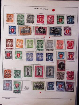 Collection surtout de timbres neufs de DANTZIG, plus