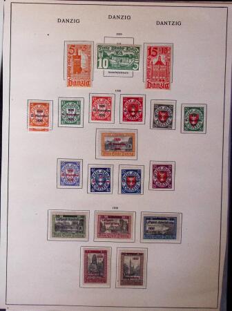 Collection surtout de timbres neufs de DANTZIG, plus
