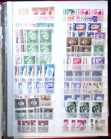 1944-1975 Mostly mint never hinged balanced stock of