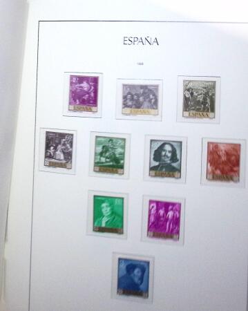 1944-1975 Mostly mint never hinged balanced stock of