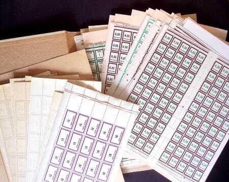FICTIFS Environ 10 000 timbres, quasiment tous en feuilles
