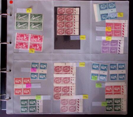 1900-59 Collections de blocs de 4 coins-datés ou