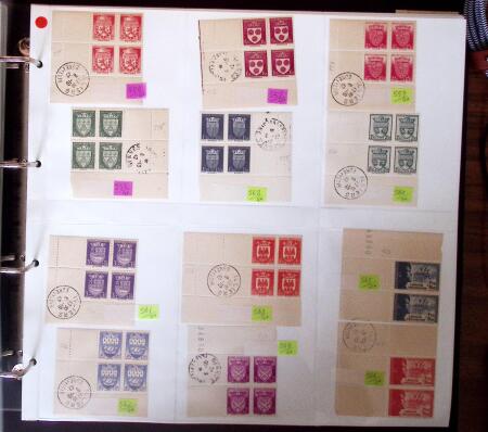 1900-59 Collections de blocs de 4 coins-datés ou